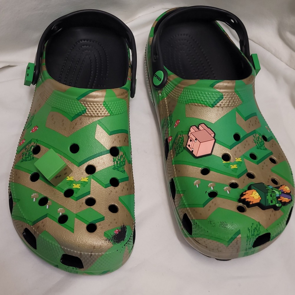 Crocs Minecraft Classic Clog Green Multi Video Game Mens Size 11 Jibbitz Charms - Picture 2 of 13